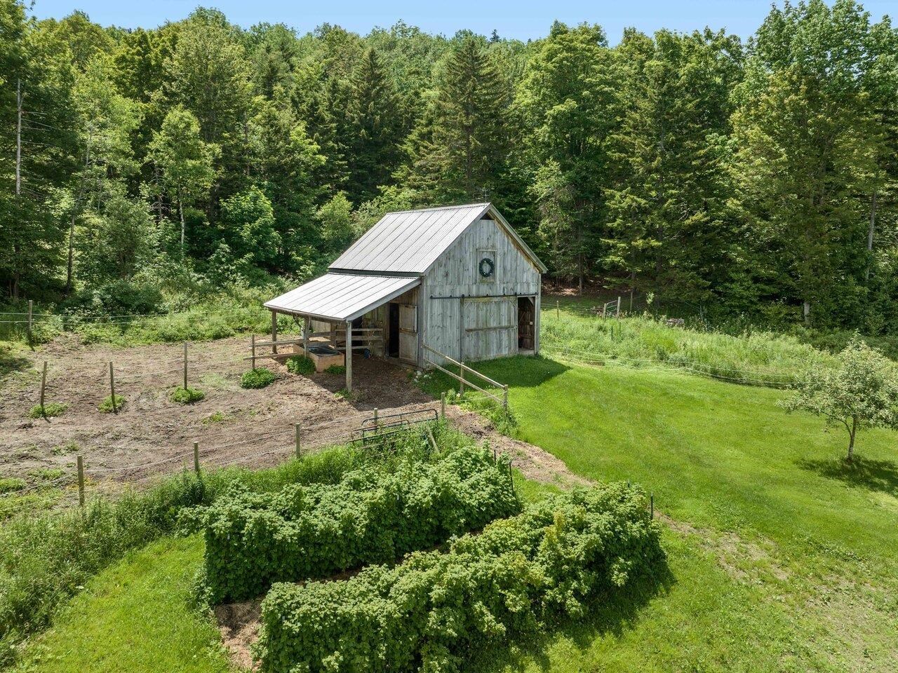 305 Drown Road Roxbury, VT 05060 - Photo 44 of 60