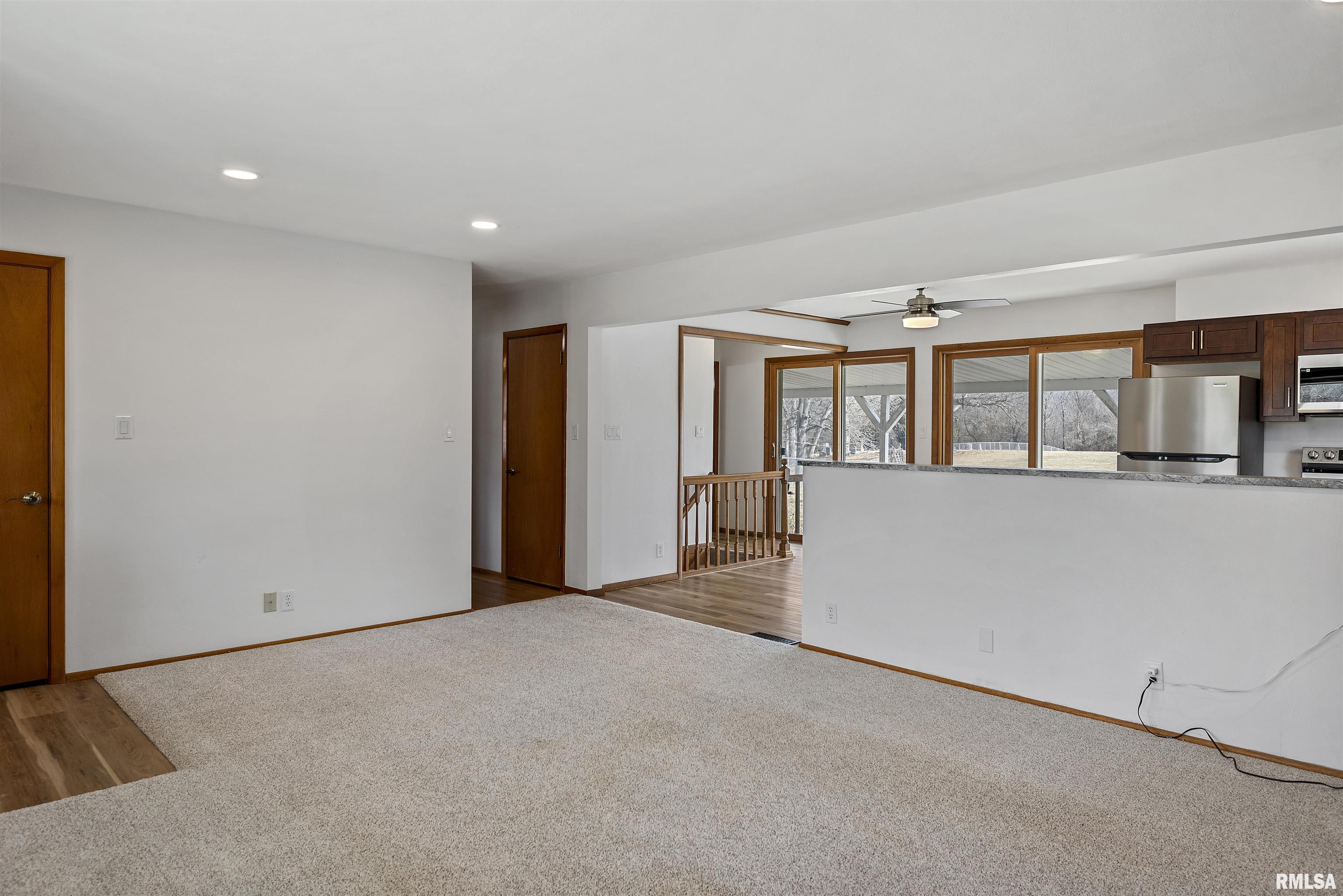 8122 South Vigal Road Pawnee, IL 62558 - Photo 11 of 50