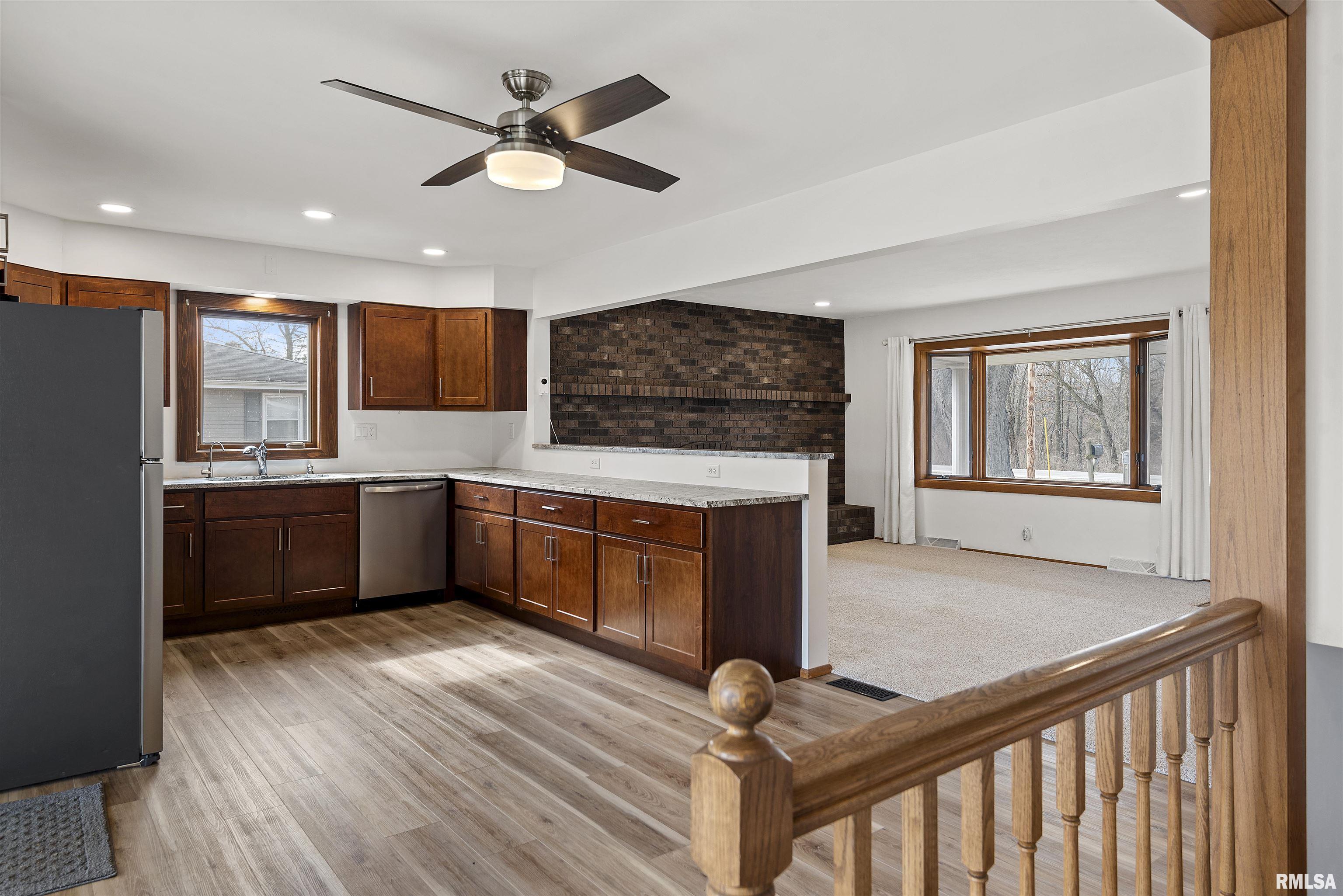 8122 South Vigal Road Pawnee, IL 62558 - Photo 10 of 50