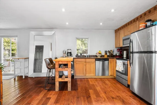 $795,000 | 5 Bowser Court, Newport, RI 02840