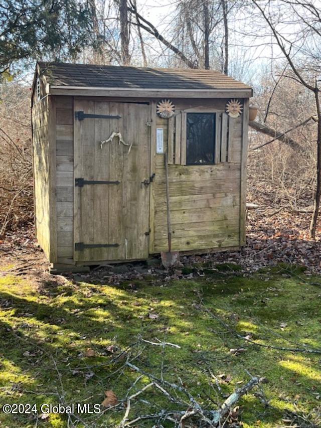 20 Guideboard Road Waterford, NY 12188 - Photo 21 of 28 20 GUIDE SHED