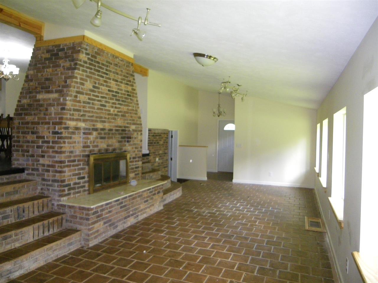 144 Geyer Road Boonville, IN 47601 - Photo 3 of 5 Gallery Image 3