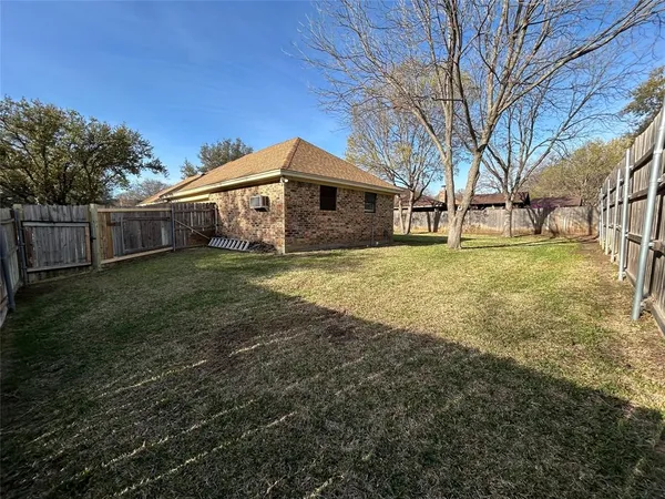 $2,795 | 6845 Inwood Drive, North Richland Hills, TX 76182