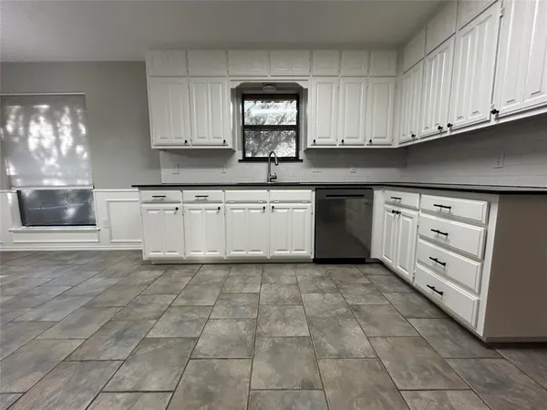 $2,795 | 6845 Inwood Drive, North Richland Hills, TX 76182