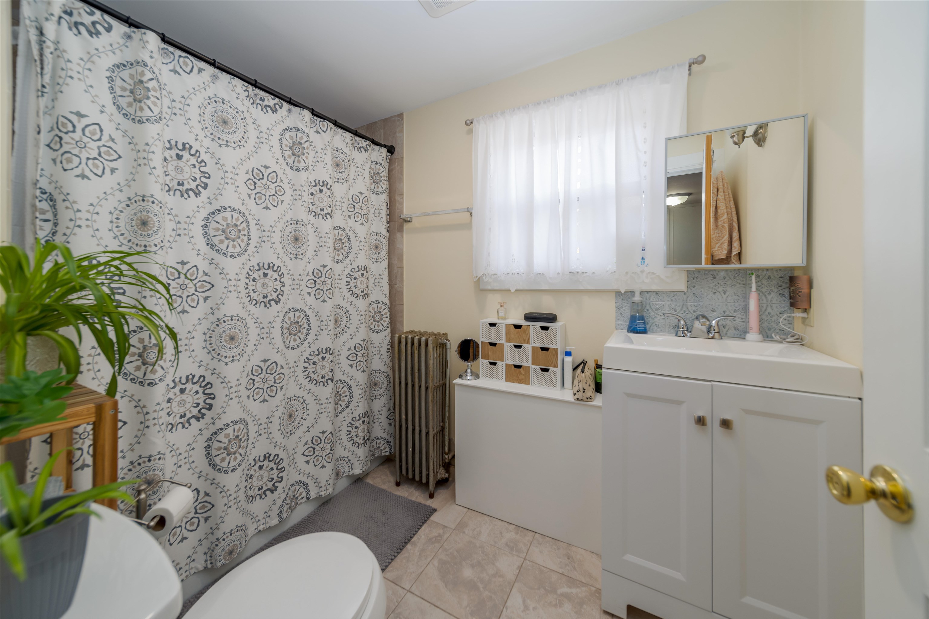 24 Eldridge Street, Unit 13 Lebanon, NH 03766 - Photo 4 of 37