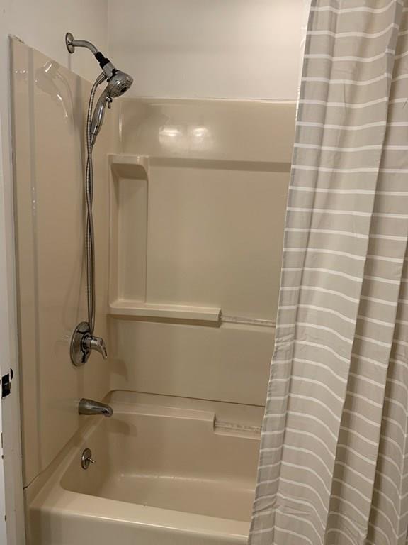 158 Tilden Road Scituate, MA 02066 - Photo 27 of 33 a bathroom with a bathtub