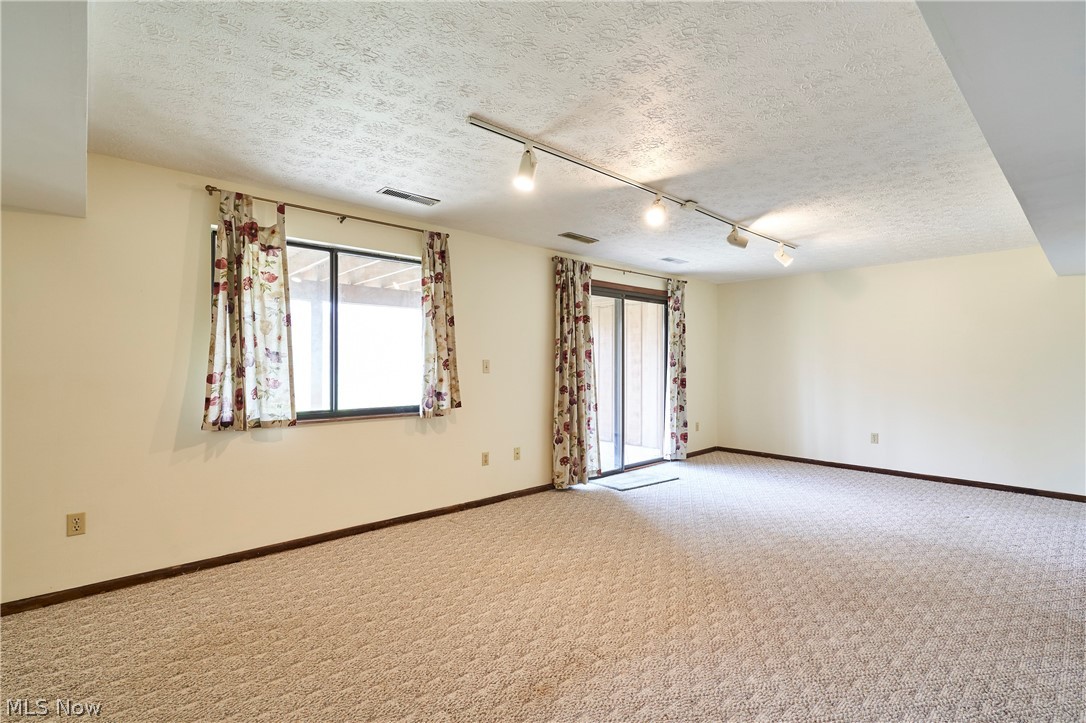 171 Granger Road, Unit 142 Medina, OH 44256 - Photo 21 of 27