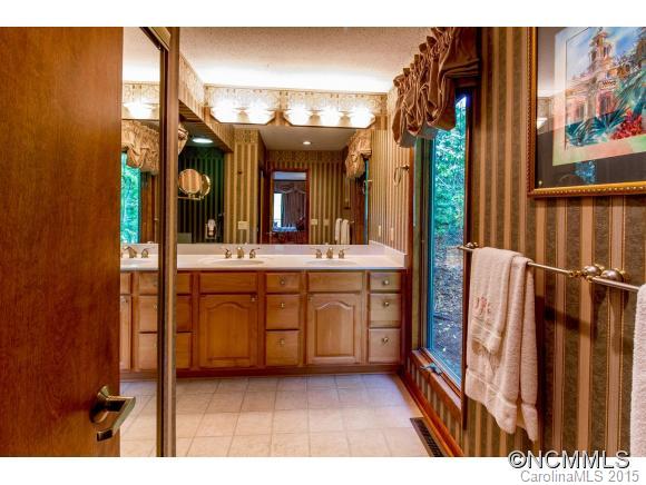 292 Cheulah Road Brevard, NC 28712 - Photo 17 of 24 Gallery Image 17