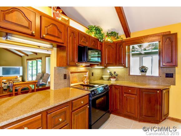 292 Cheulah Road Brevard, NC 28712 - Photo 8 of 24 Gallery Image 8