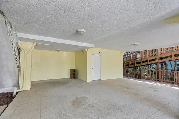 $819,000 | 235 Buttonwood Shores Drive, Key Largo, FL 33037