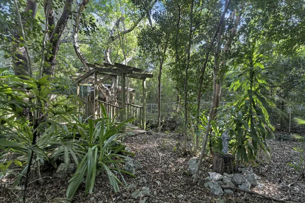 $819,000 | 235 Buttonwood Shores Drive, Key Largo, FL 33037
