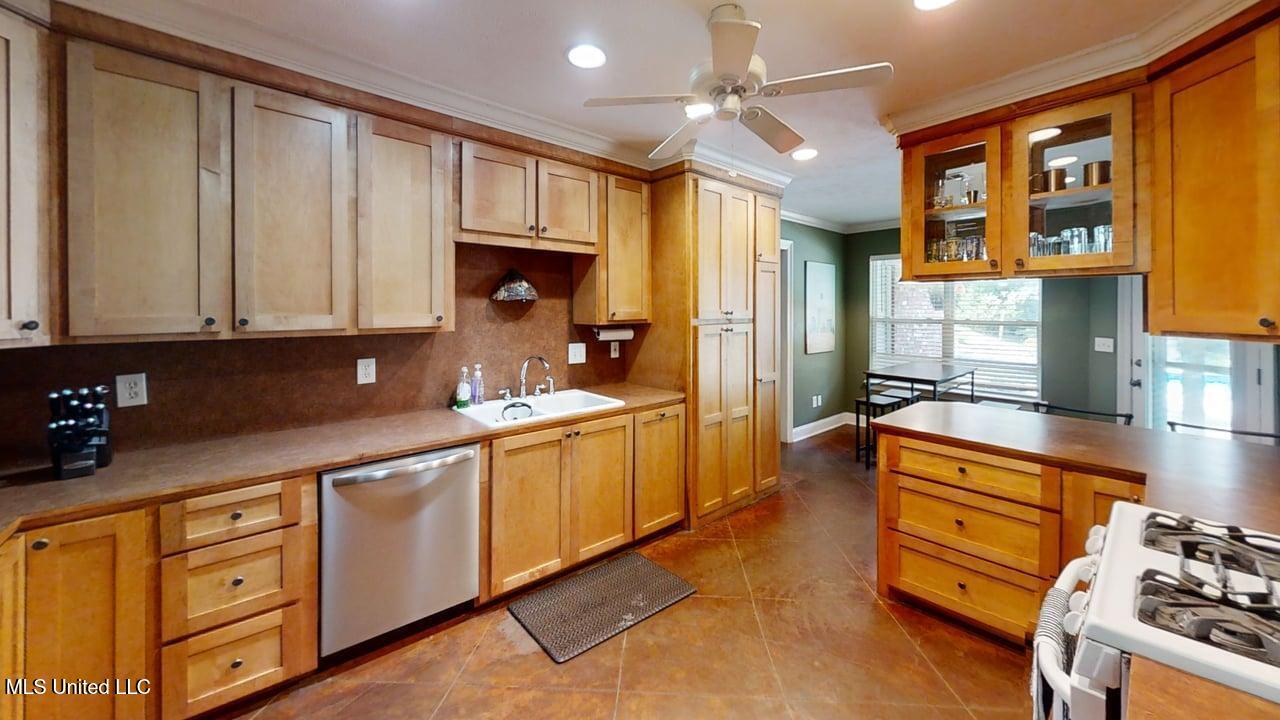1170 Old Jackson Road Byram, MS 39170 - Photo 8 of 65 1170-Old-Jackson-Rd-Ext-Kitchen