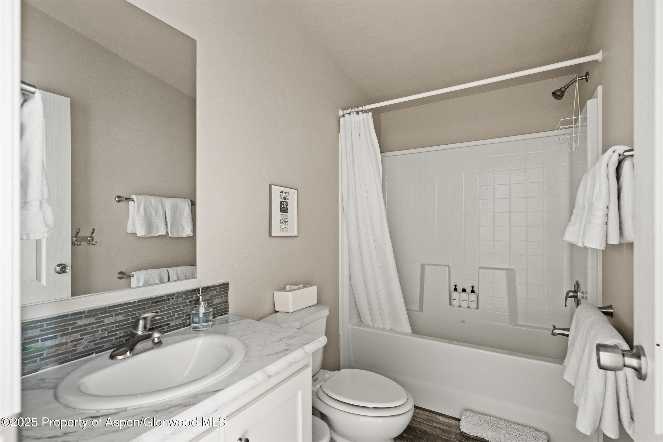 14 Fender Lane Carbondale, CO 81623 - Photo 36 of 45 Modular Home Guest Bathroom