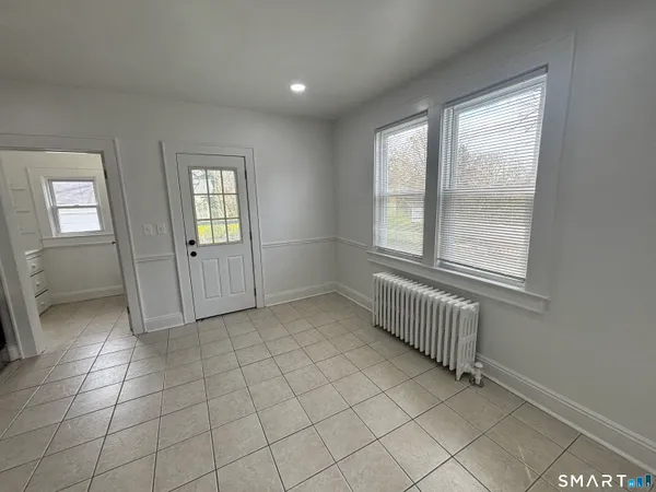 $3,500 | 10 Glendenning Street, Unit RIGHT, Norwalk, CT 06851