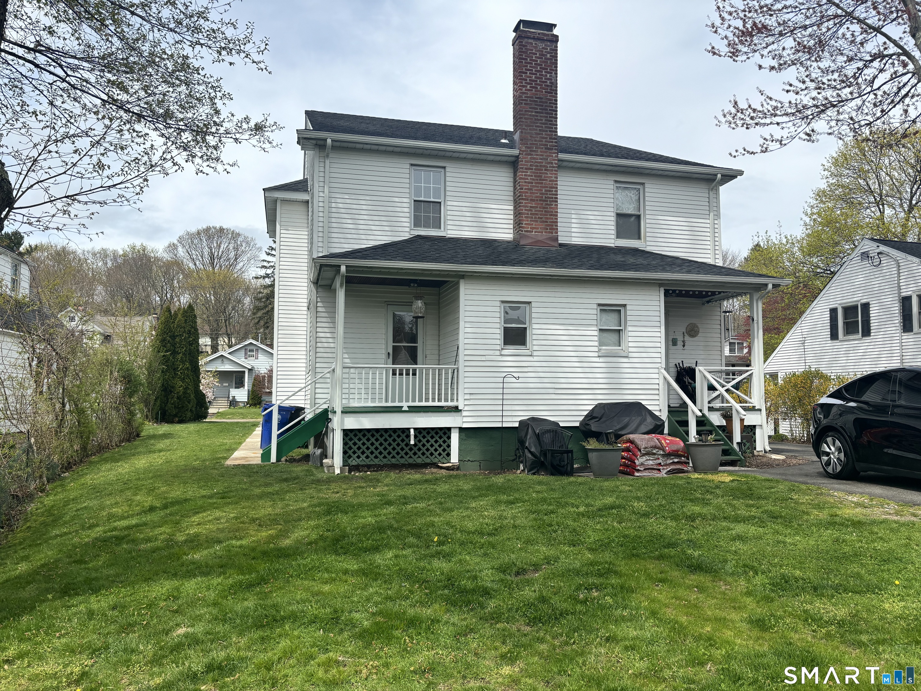 10 Glendenning Street, Unit RIGHT Norwalk, CT 06851 - Photo 13 of 21