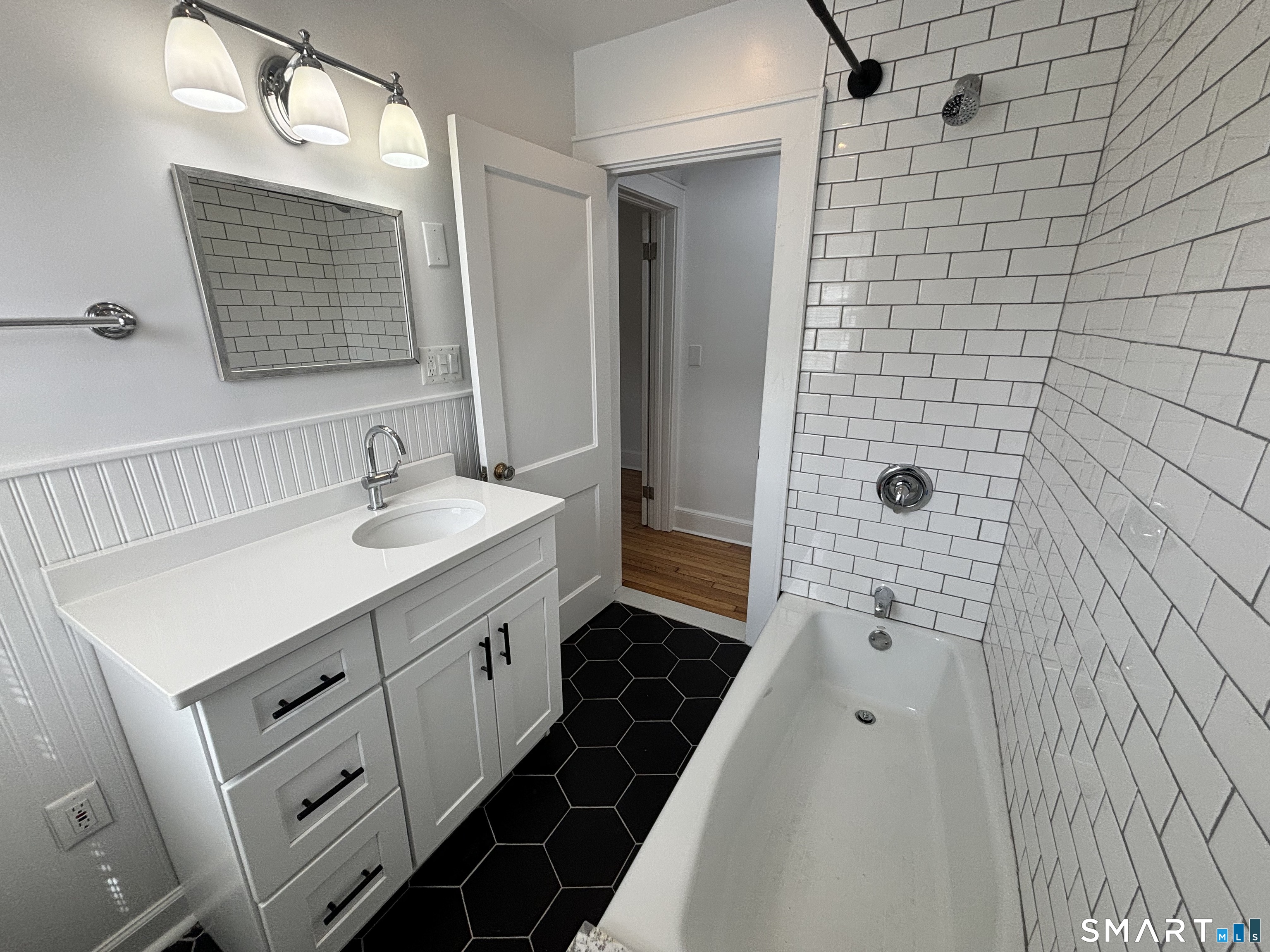 10 Glendenning Street, Unit RIGHT Norwalk, CT 06851 - Photo 18 of 21