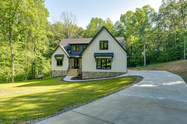 $727,500 | 505 Tanya Drive, Whitwell, TN 37397
