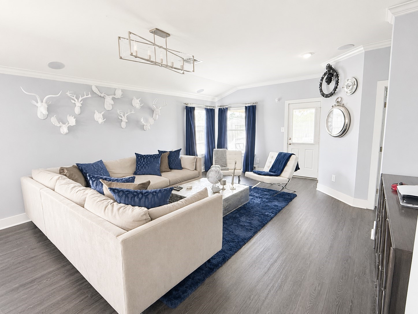 22419 Highland Point Lane Spring, TX 77373 - Photo 5 of 16 Modern living room with neutral tones