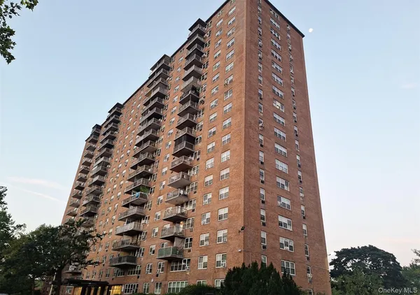 $299,900 | 825 Morrison Avenue, Unit 12F | Soundview