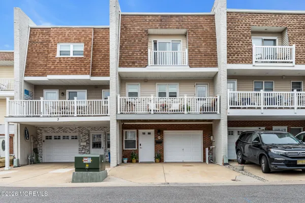 $829,000 | 5 Sandpiper Lane, Sea Bright, NJ 07760