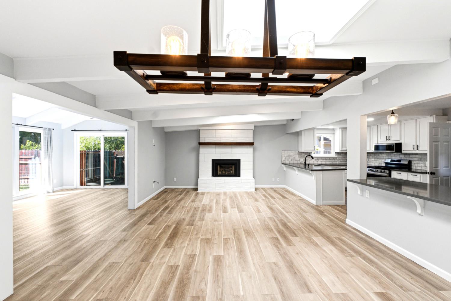 6860 Pocket Road Sacramento, CA 95831 - Photo 10 of 58 Gallery Image 10