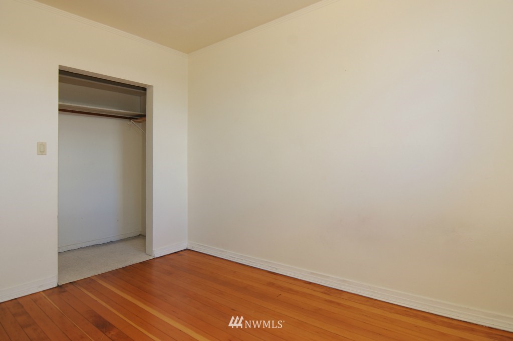 7 Harrison Street, Unit 5 Seattle, WA 98109 - Photo 13 of 16