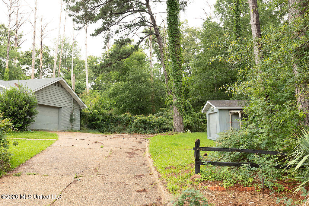 6450 Manship Road Brandon, MS 39047 - Photo 5 of 14 BH26_Manship_01--16