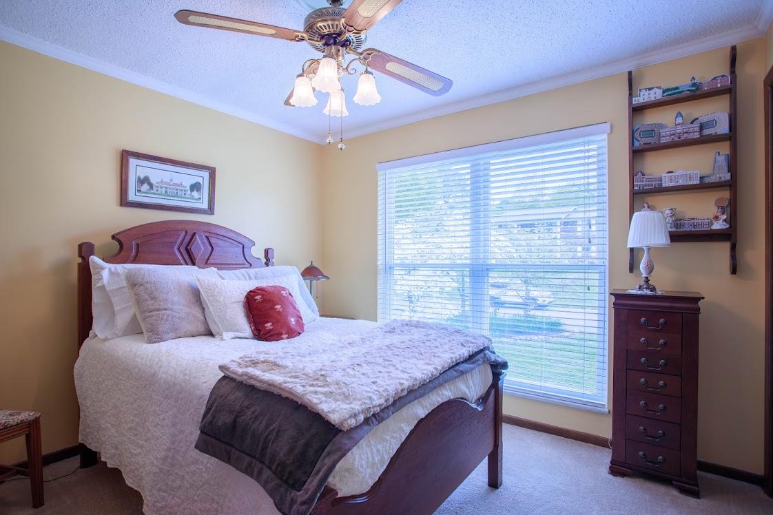 7721 Castlecomb Road Powell, TN 37849 - Photo 18 of 39 Loads of natural light
