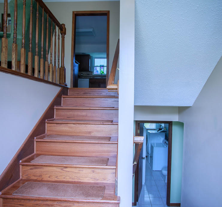 7721 Castlecomb Road Powell, TN 37849 - Photo 21 of 39 Stairwell