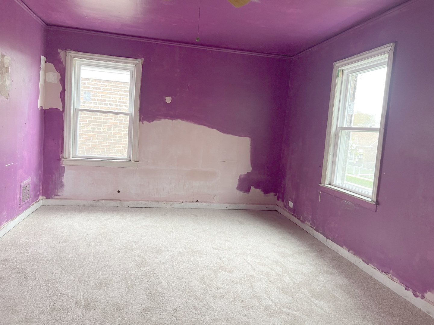 Undisclosed Address Chicago, IL 60620 - Photo 13 of 18 an empty room with a window