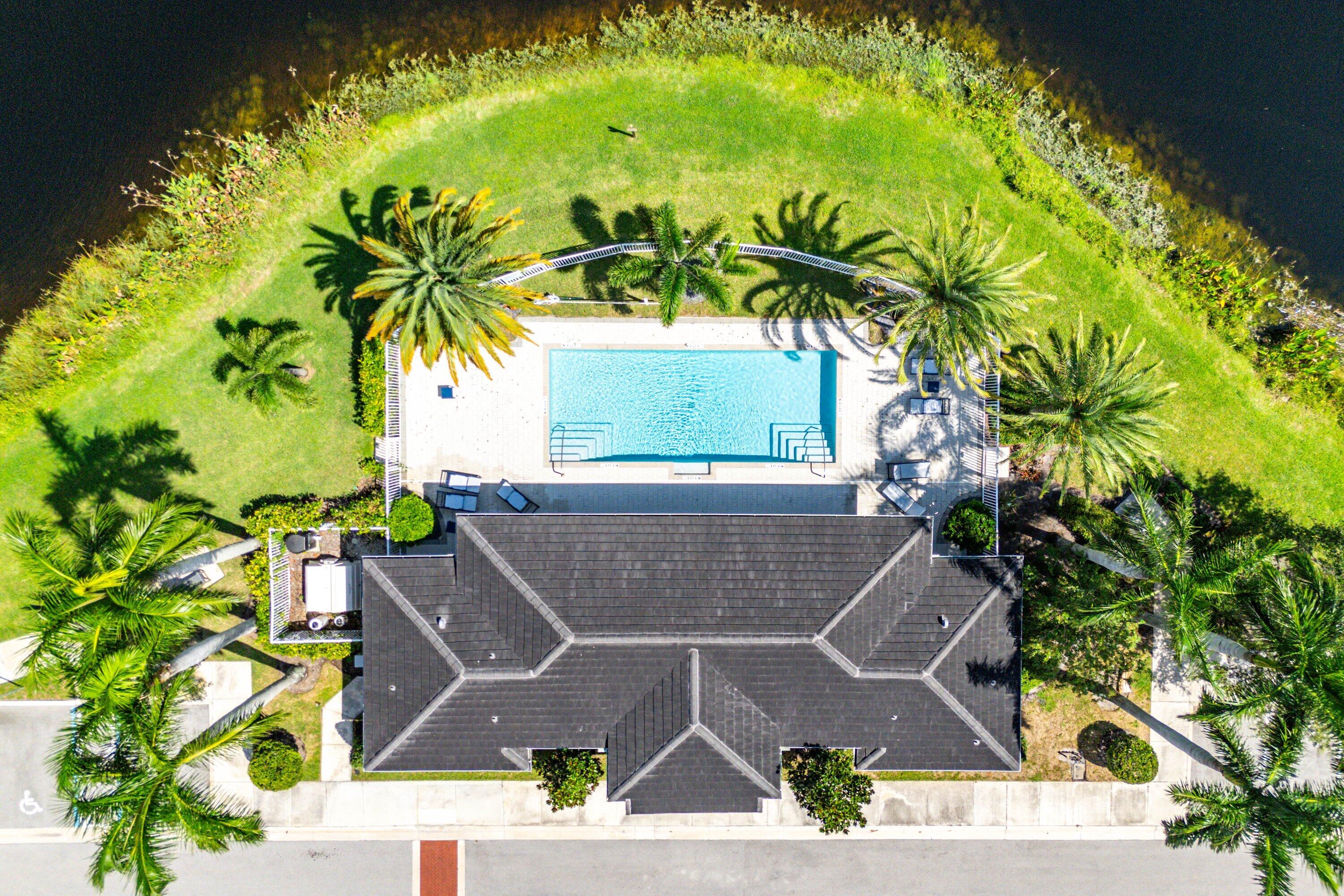4821 Pointe Midtown Road Palm Beach Gardens, FL 33418 - Photo 32 of 34 Pool House