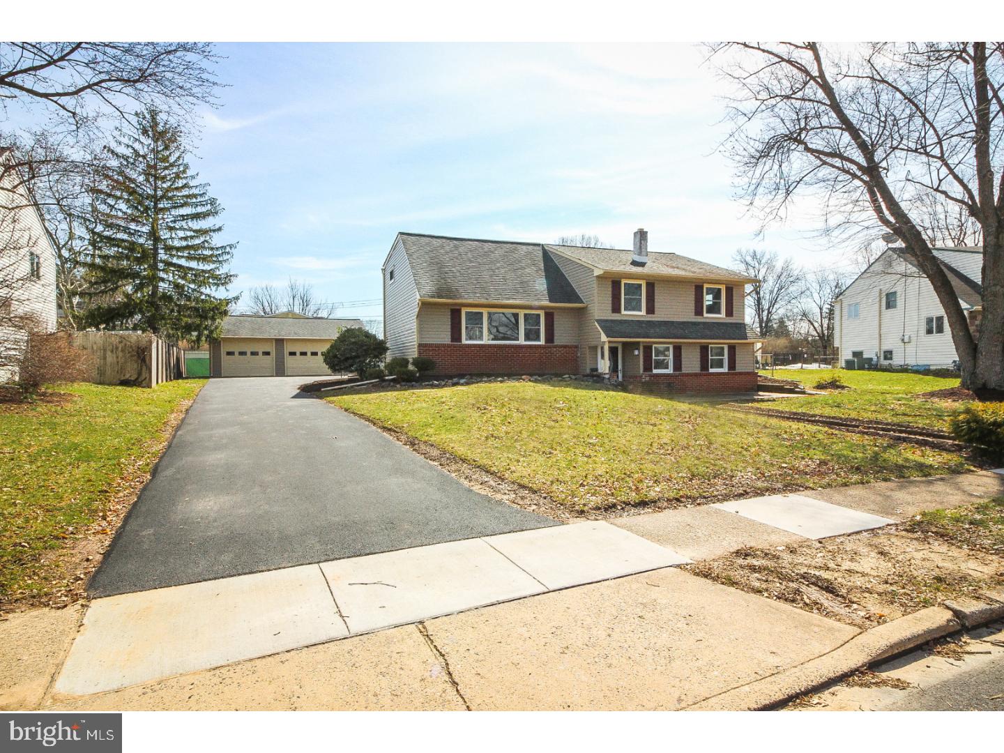 1252 Beverly Road Warminster, PA 18974 - Photo 2 of 25 Exterior Front