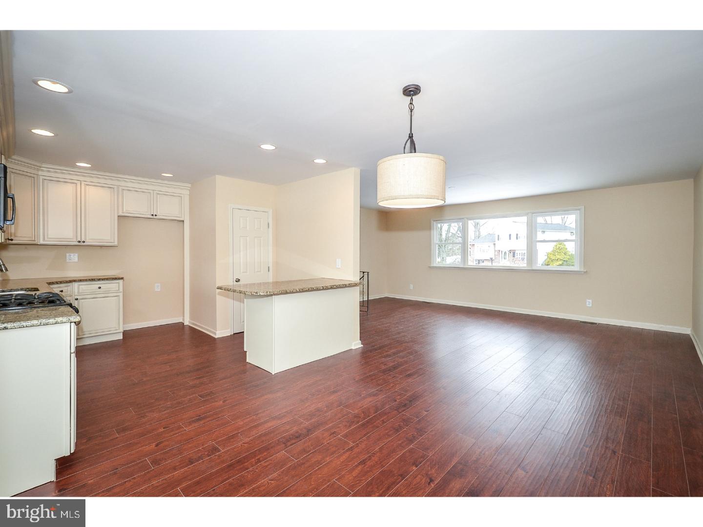 1252 Beverly Road Warminster, PA 18974 - Photo 11 of 25 Dining Room