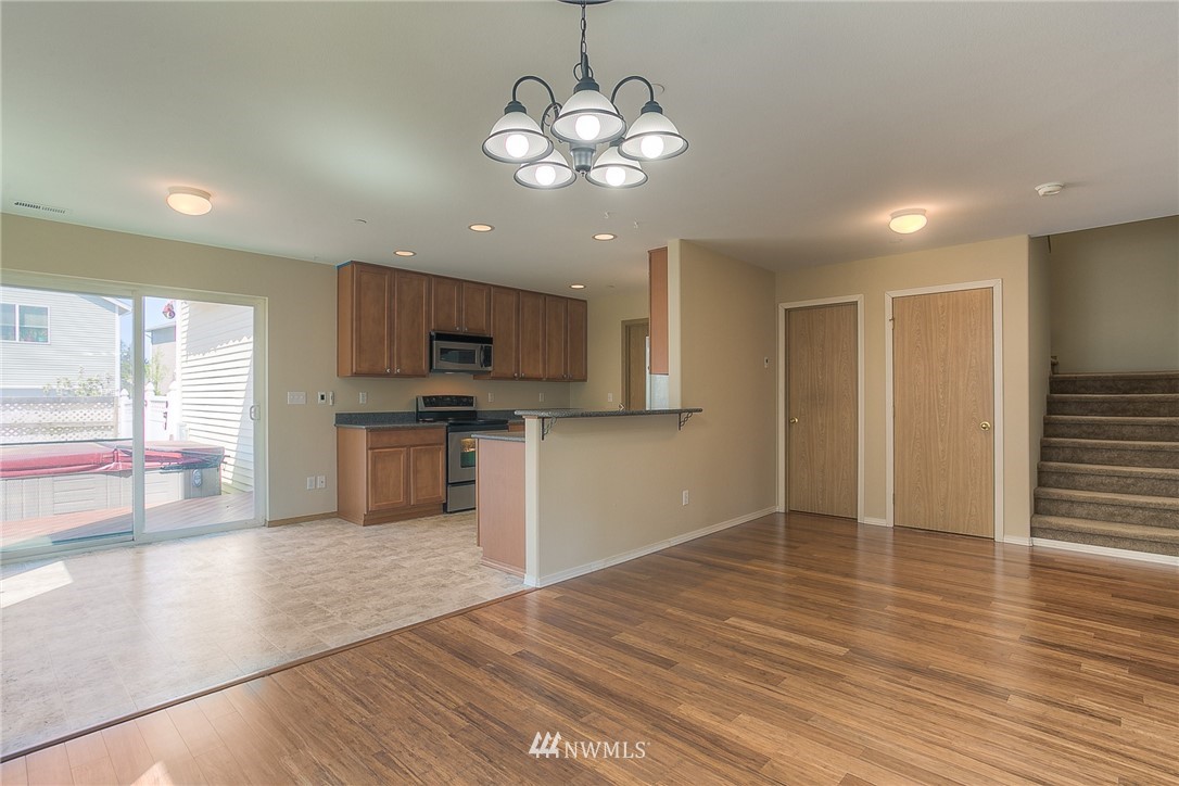 3082 Walker Road DuPont, WA 98327 - Photo 4 of 20