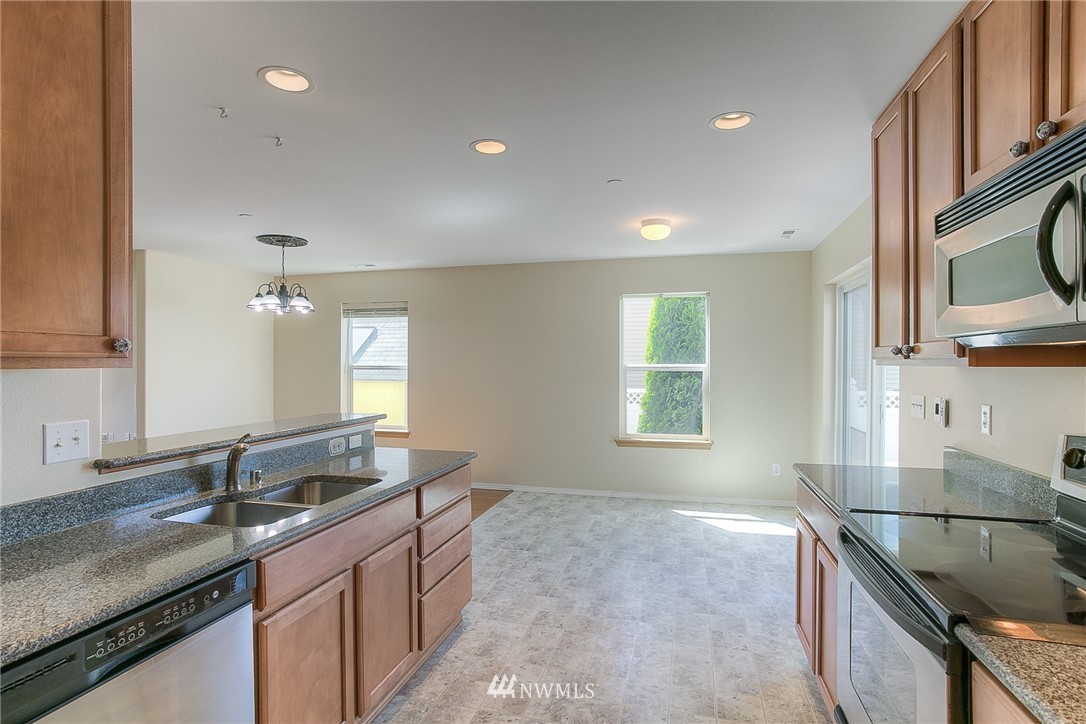 3082 Walker Road DuPont, WA 98327 - Photo 8 of 20