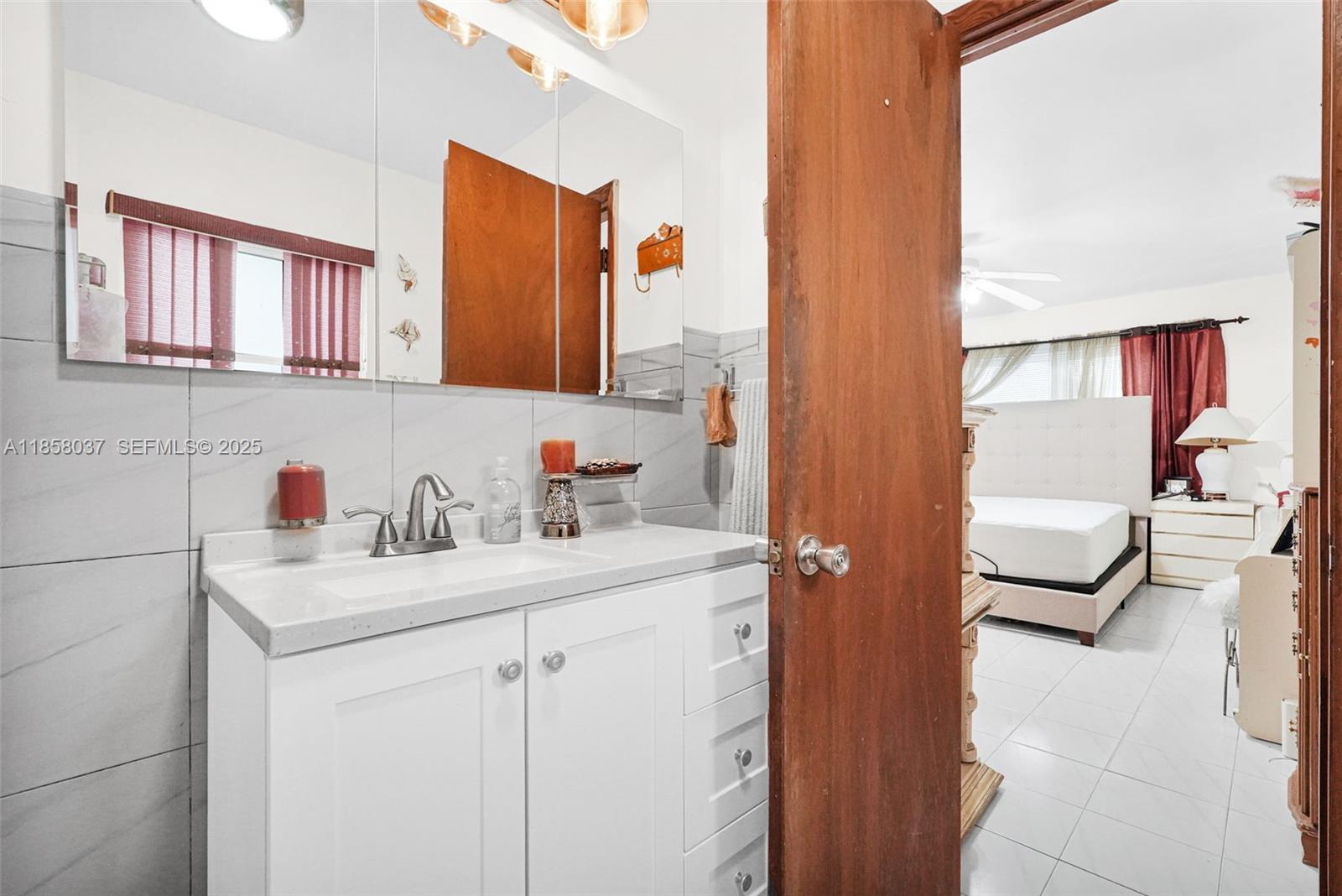 3711 Southwest 87th Avenue Miami, FL 33165 - Photo 30 of 92