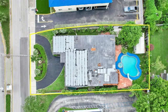 $1,200,000 | 3711 Southwest 87th Avenue, Miami, FL 33165