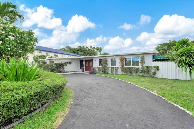$1,200,000 | 3711 Southwest 87th Avenue, Miami, FL 33165