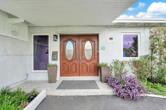 $1,200,000 | 3711 Southwest 87th Avenue, Miami, FL 33165