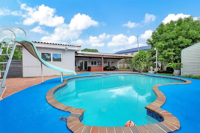 $1,200,000 | 3711 Southwest 87th Avenue, Miami, FL 33165