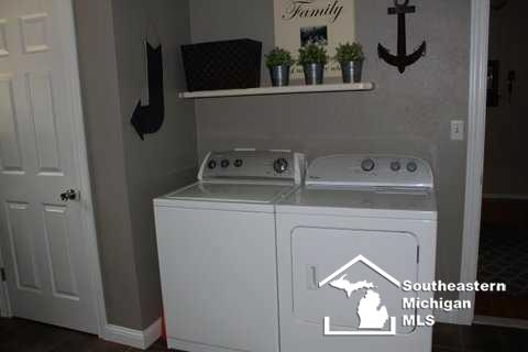 861 Ruff Drive Monroe, MI 48162 - Photo 15 of 23 21191092-14.JPG