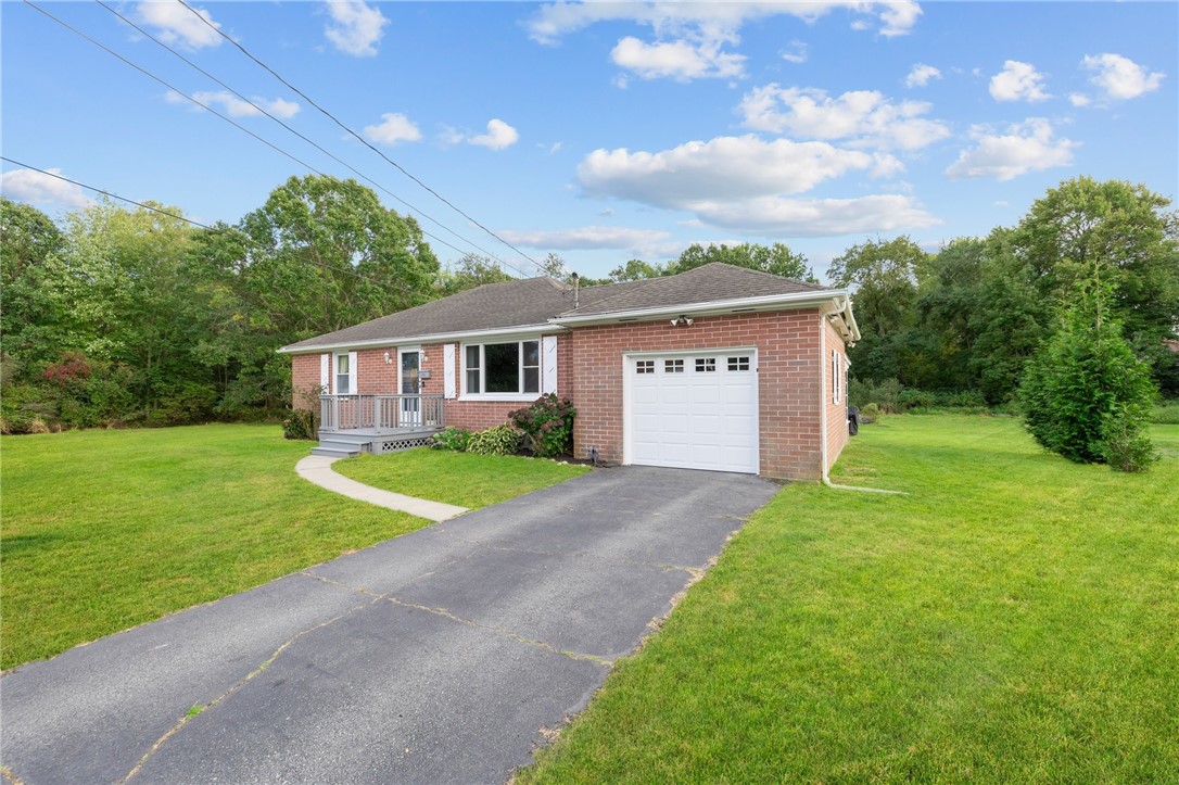 65 Central Street Warren, RI 02885 - Photo 9 of 43 Gallery Image 9