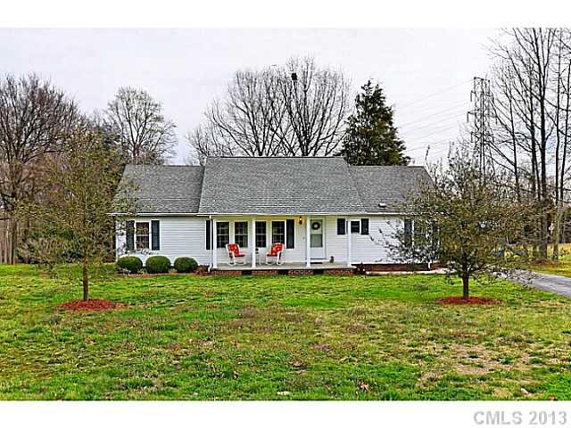 874 Saddle Ridge Road Fort Mill, SC 29708 - Photo 1 of 16