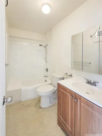$1,600 | 526 North School Street, Unit 303, Honolulu, HI 96817