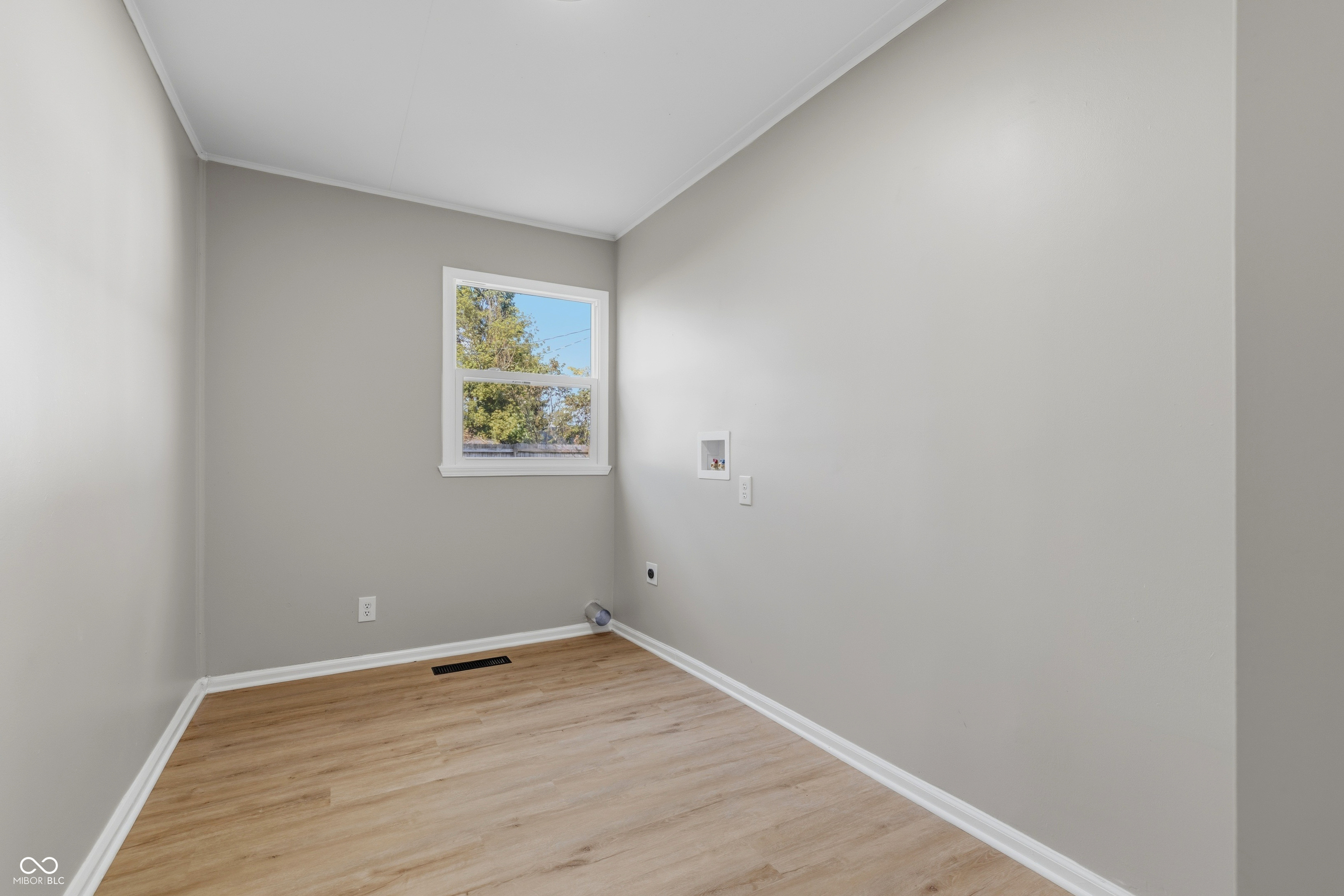 110 Whiteland Road Whiteland, IN 46184 - Photo 28 of 34 Gallery Image 28