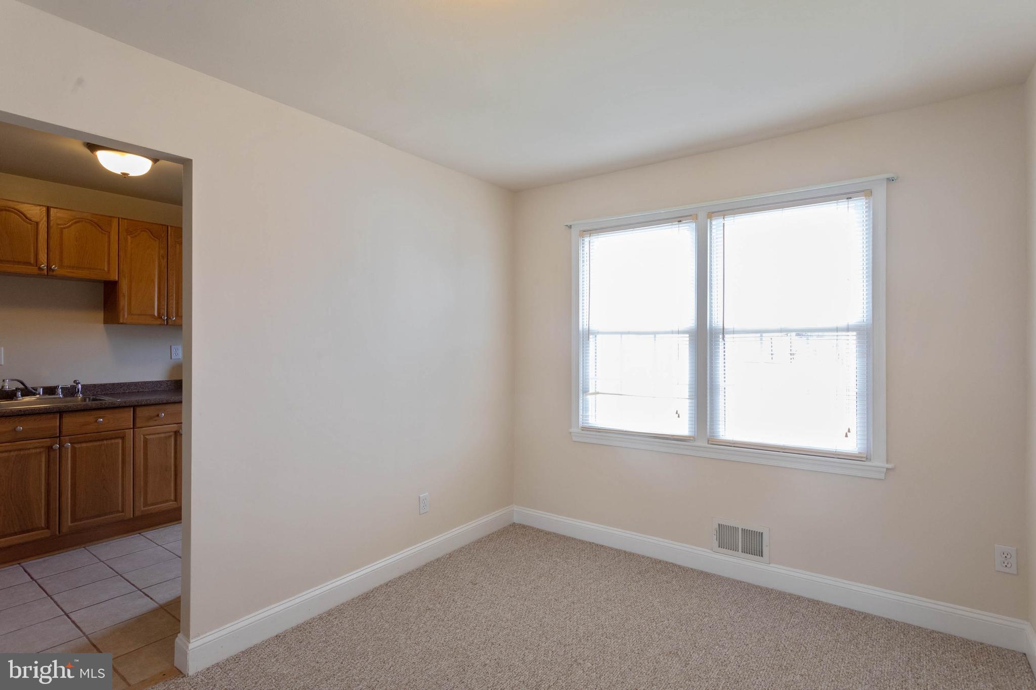 503 Grovethorn Road Baltimore, MD 21220 - Photo 8 of 31 Dining Room