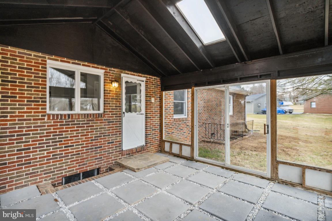 2124 Woodview Road Finksburg, MD 21048 - Photo 39 of 45 Sunroom