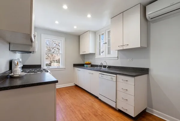 $699,000 | 2336 Grey Avenue, Evanston, IL 60201