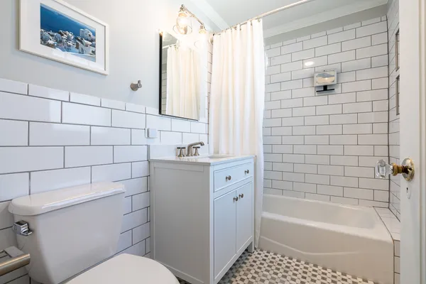 $699,000 | 2336 Grey Avenue, Evanston, IL 60201