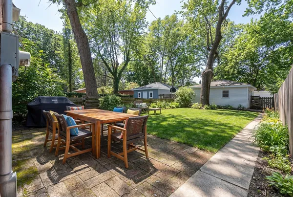 $699,000 | 2336 Grey Avenue, Evanston, IL 60201